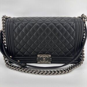 Chanel Quilted Boy Bag New Medium Black